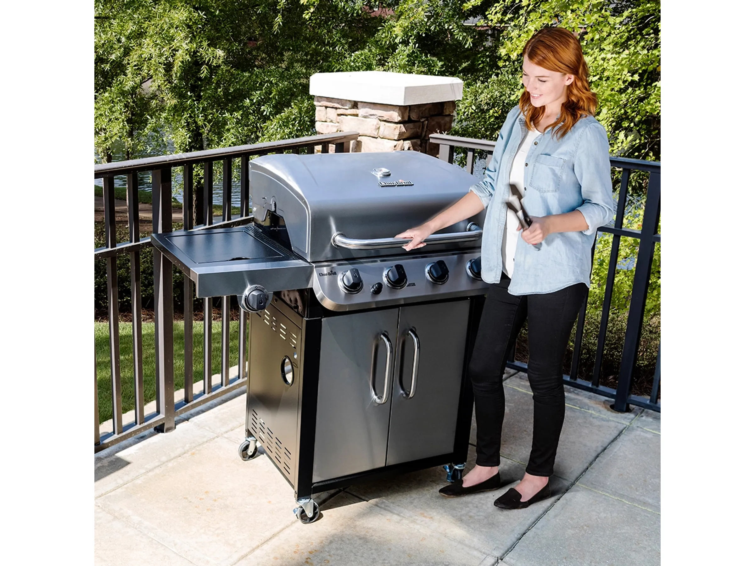 Char-Broil Gasgrill Convective 440 S mit 4 Brennern und Seitenkocher – Bild 3